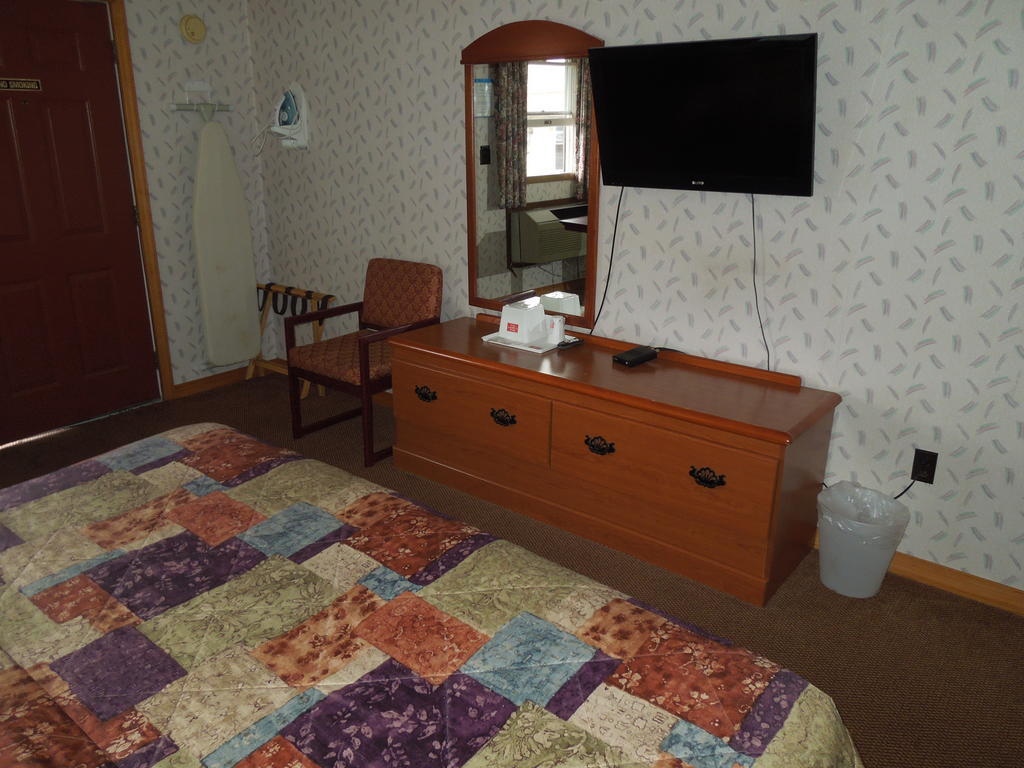Red Carpet Motel